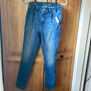 Brand new, full length, high rise, skinny jeans